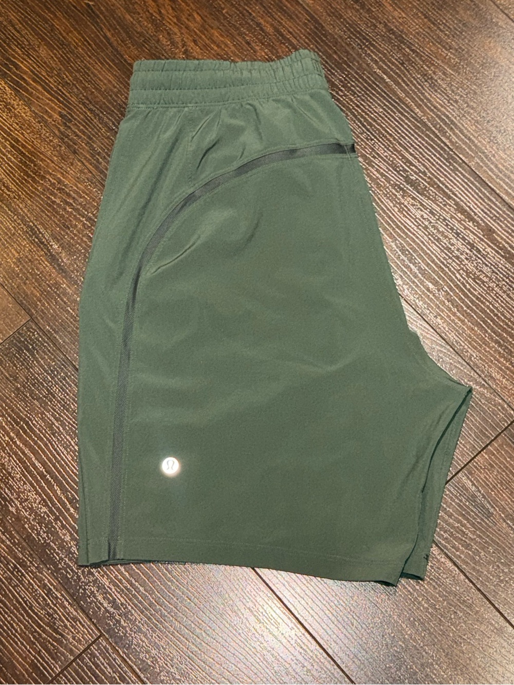 Lululemon Pace Breaker 7” Linerless Shorts Mens Size Medium Unlined Green